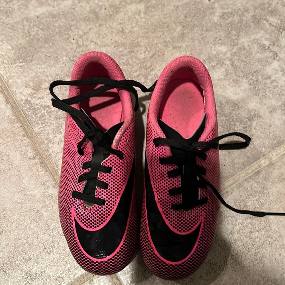 Nike girls cleats